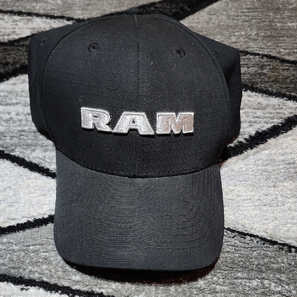 DODGE RAM BLACK & GRAY EMBROIDERED 6-PANEL LOW PROFILE CAP HAT